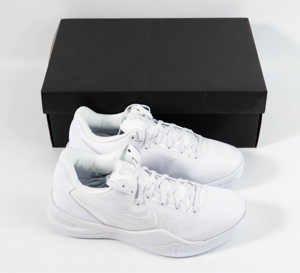 Nike Kobe 8 Protro Halo (run small, please pick one size up)