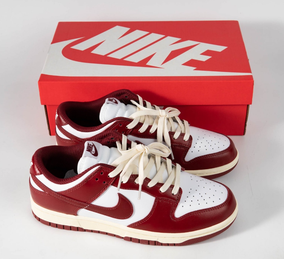 Nike Dunk Low PRM Vintage Team Red