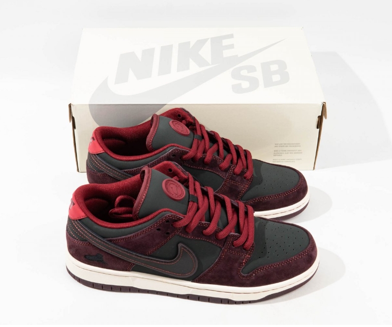 Dunk Low SB Mahogany Dark Beetroot