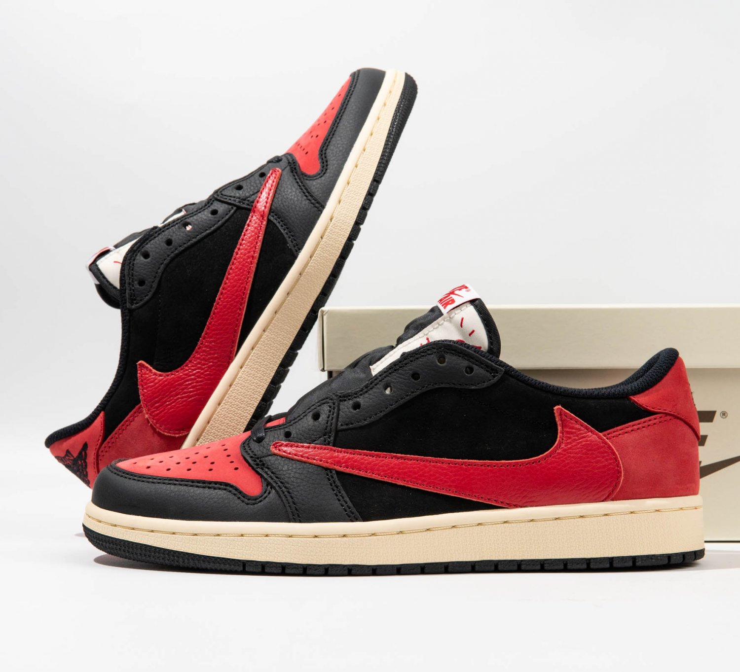 Jordan 1 Low Bred